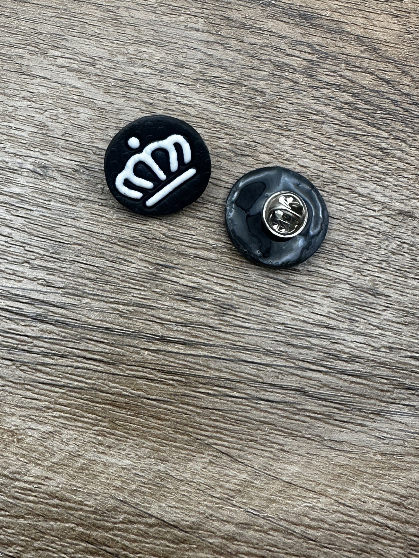Crown Pin
