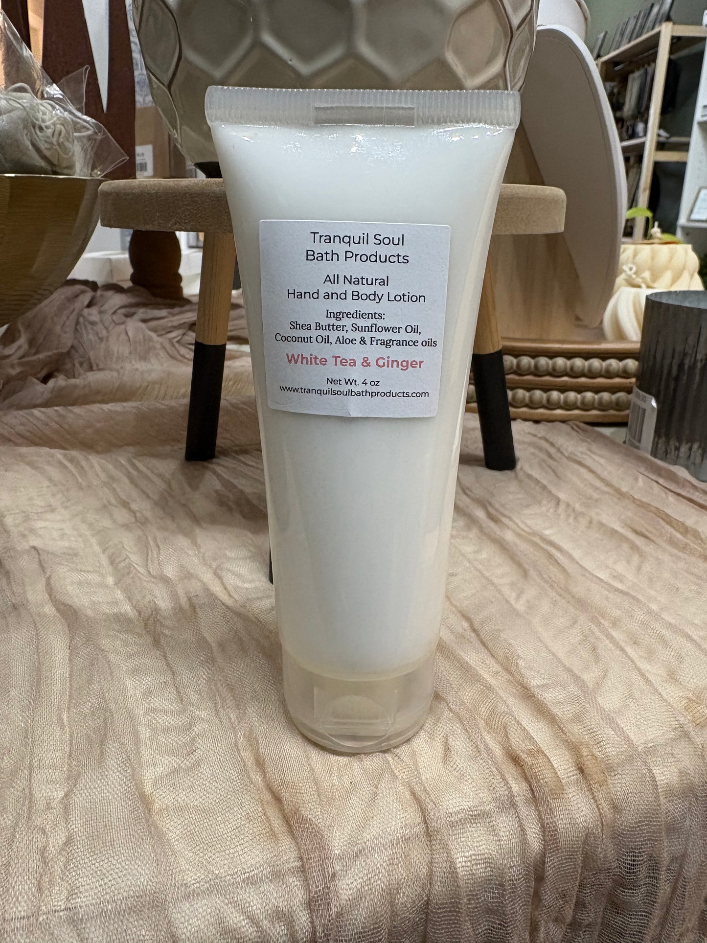 White Tea & Ginger Scented Women’s Hand Lotion