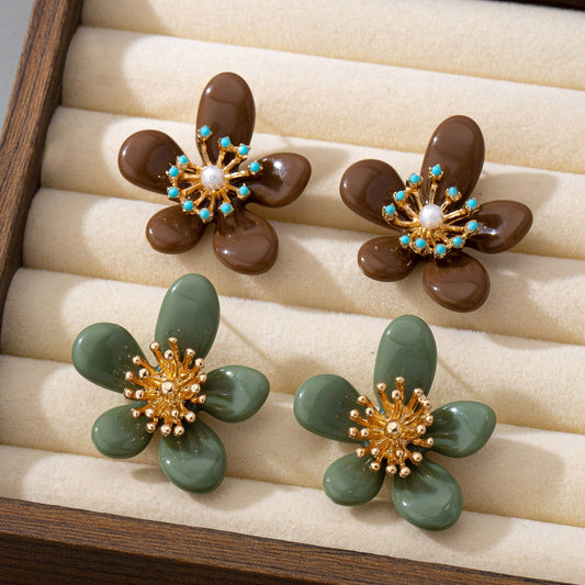 RESIN VINTAGE FLORAL GOLD EARRINGS