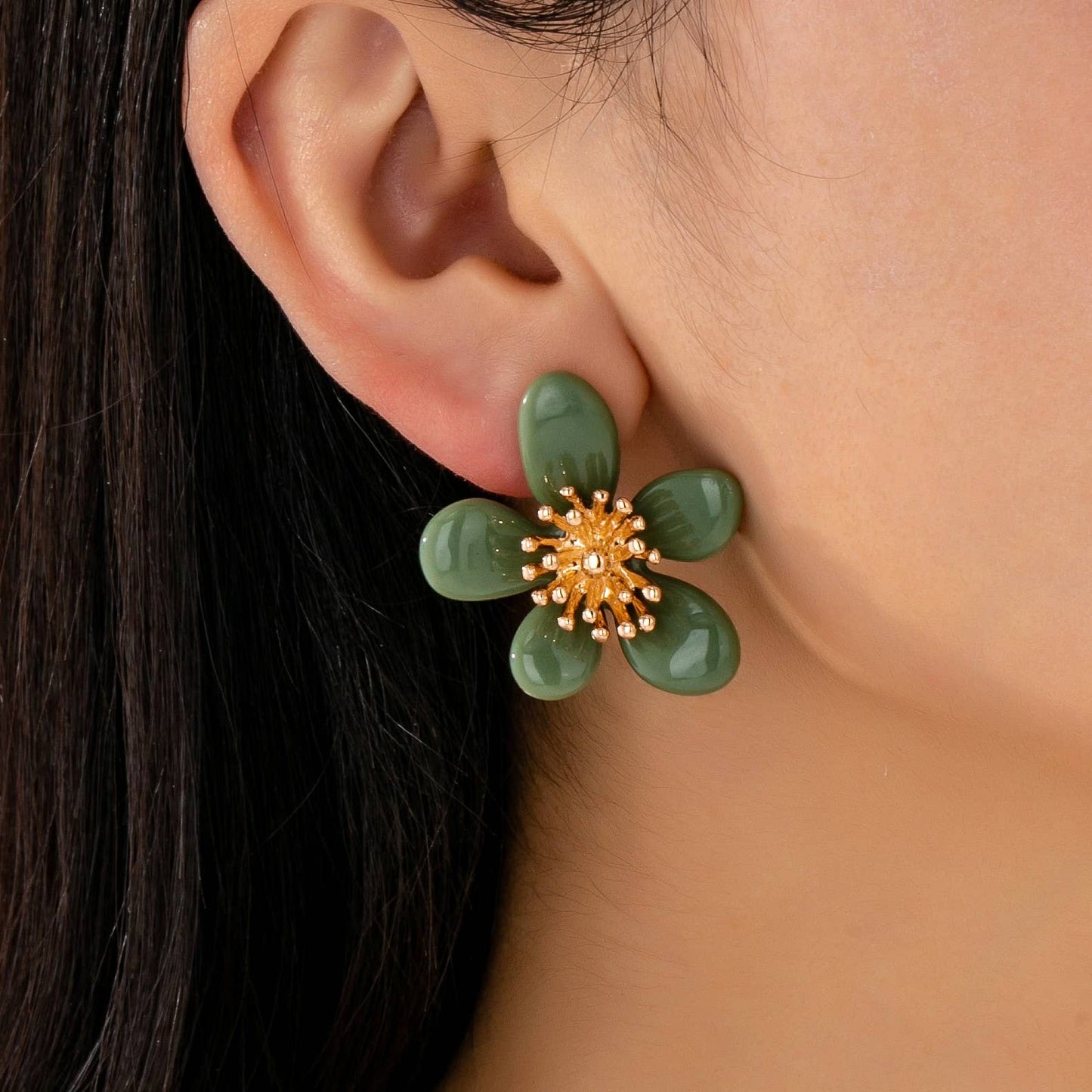 RESIN VINTAGE FLORAL GOLD EARRINGS