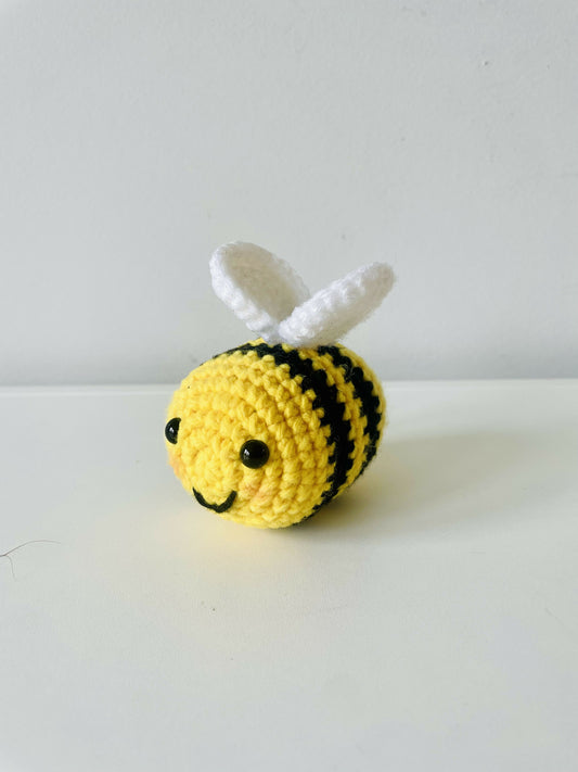 Crochet Bee Medium