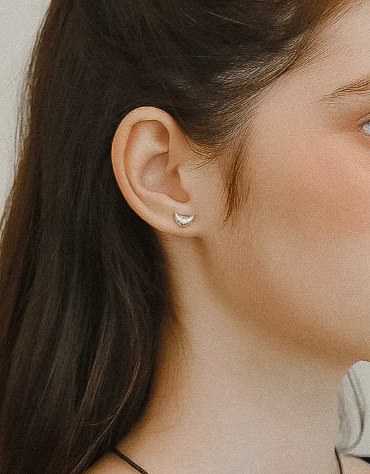 Petite Croissant Stud