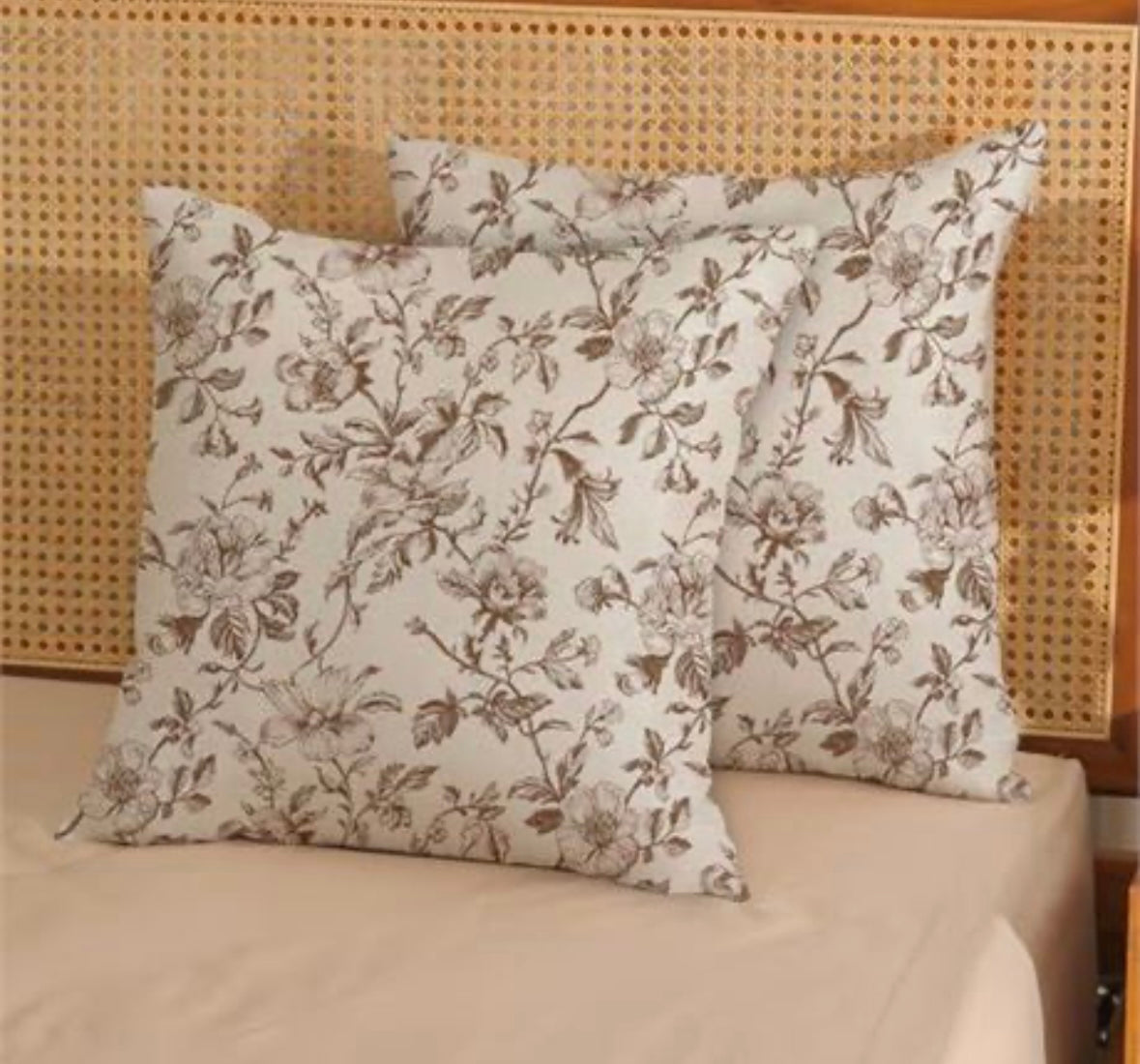 Brow Floral 24x24 Pillow Set
