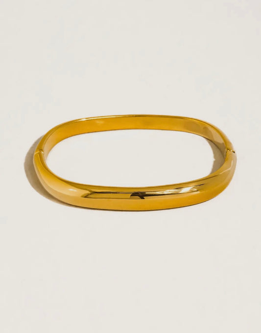 Renzi 18K Gold Non-Tarnish
Classic Bangle