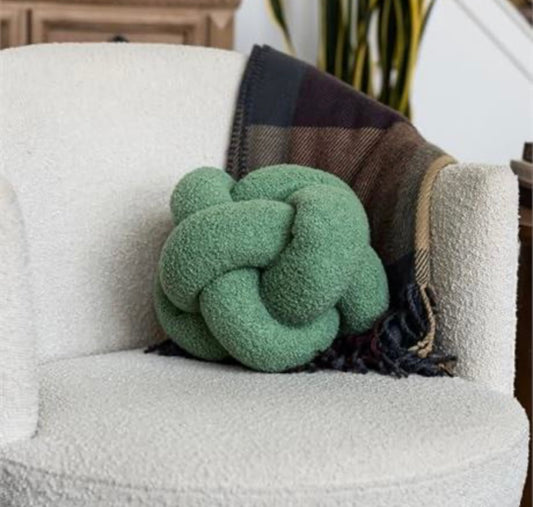 Knot Pillow Ball