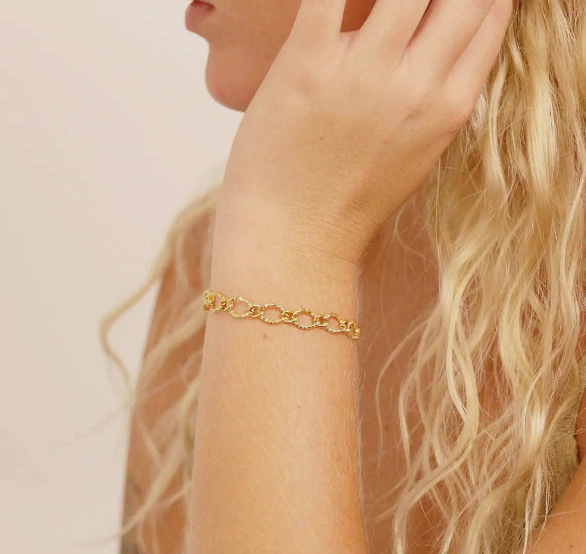 Hammered Oval Chain Bracelet