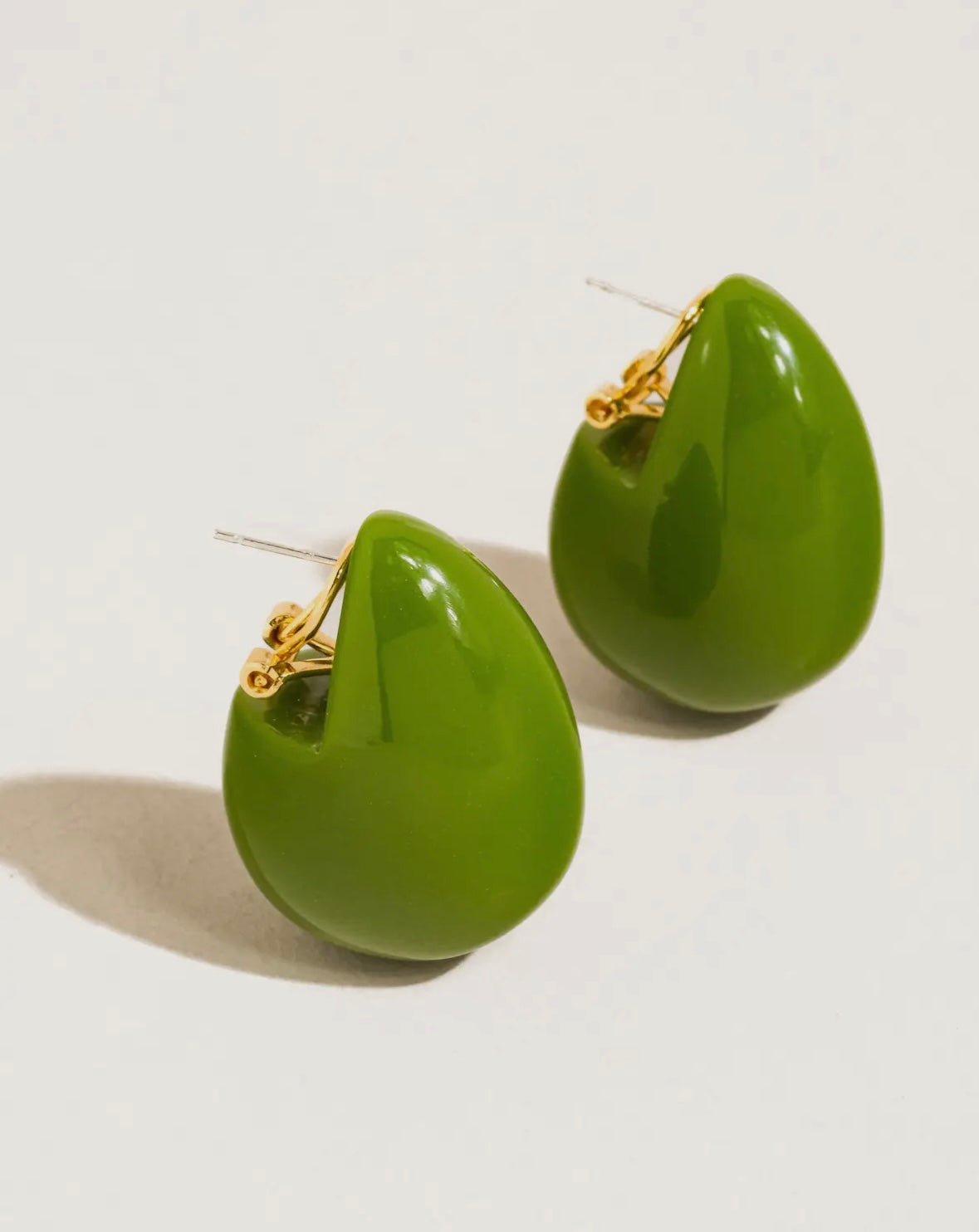 Oliee Olive Retro Chunky Teardrop
Statement Earrings