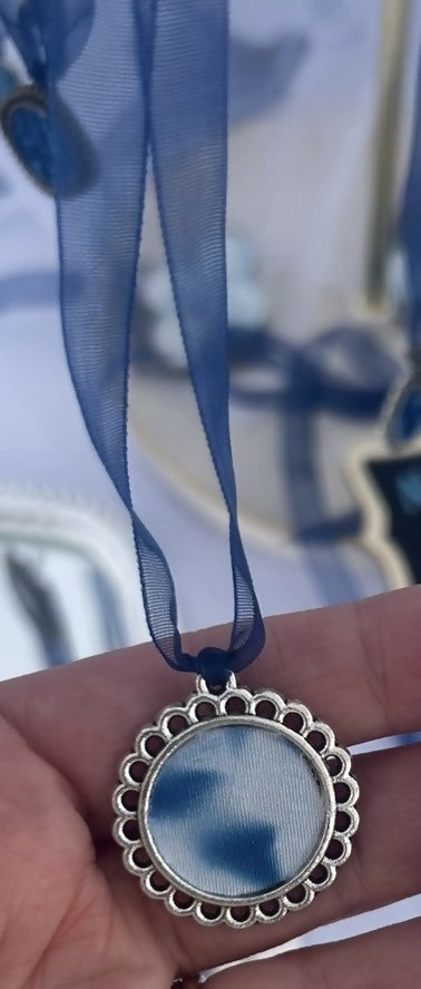 Scalloped Silver Ribbon Necklace