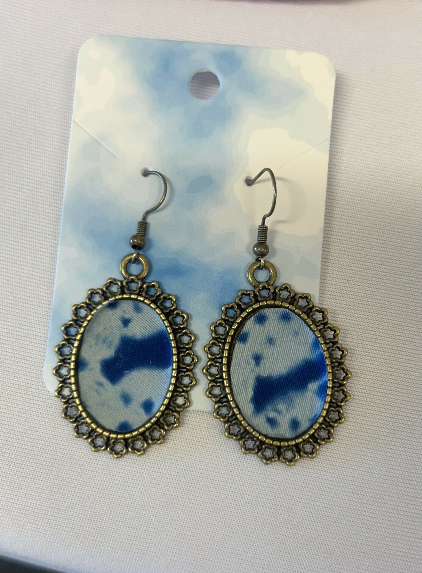 Tarnish Gold Sun-printed Doily Earrings