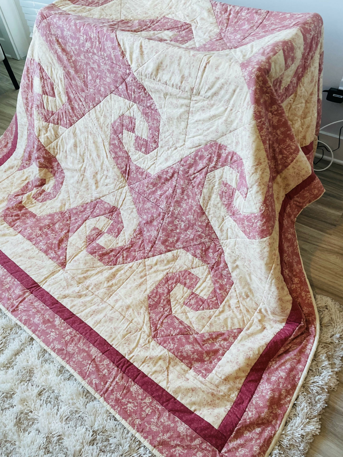 Vintage Floral Patterned Quilt