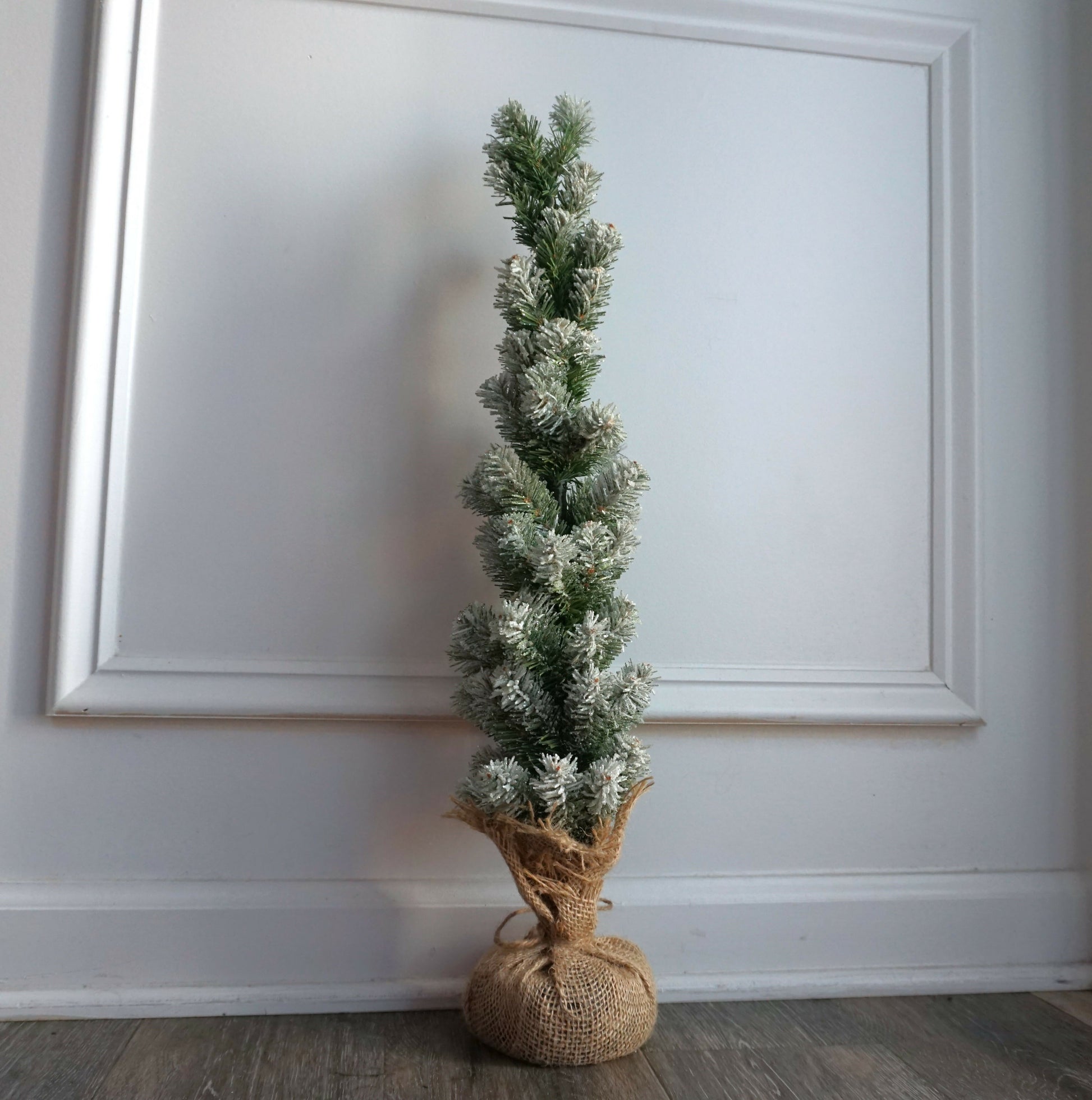 24 inch snowy tree