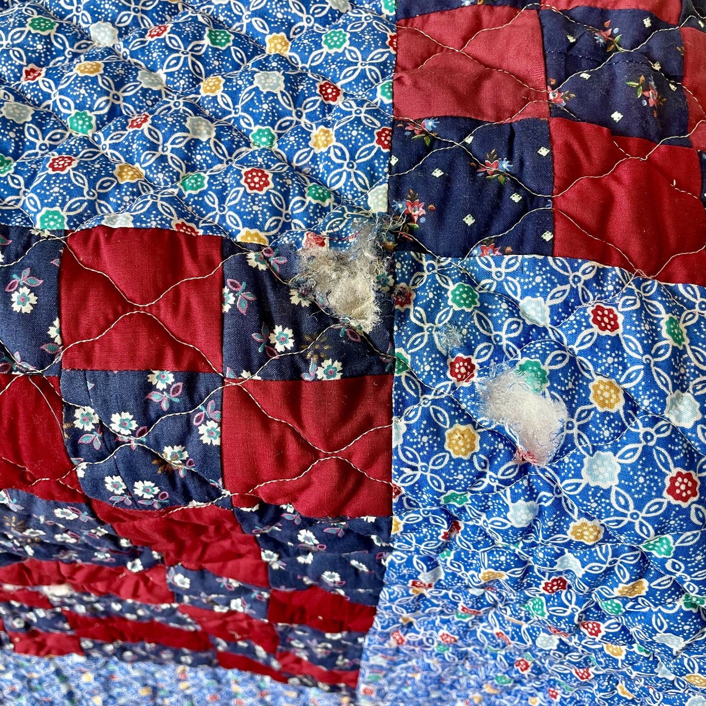 Vintage Floral Patterned Quilt