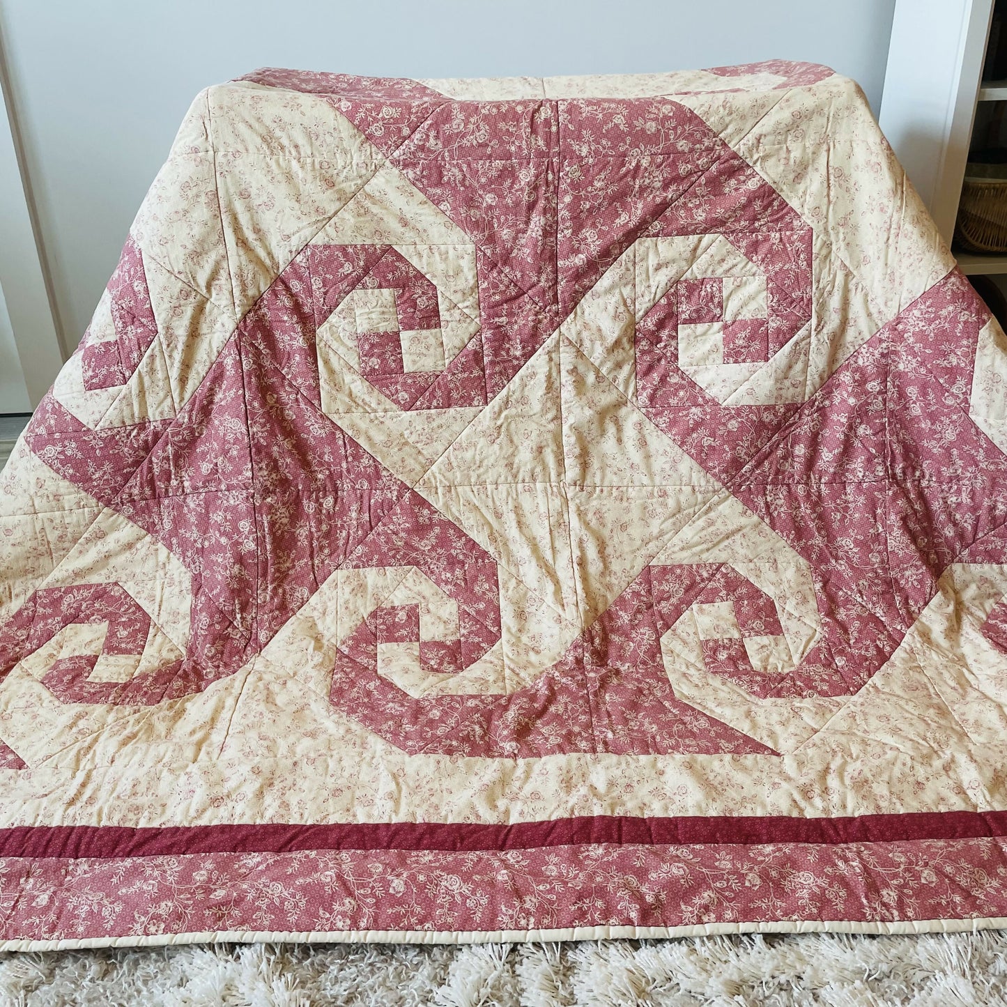 Vintage Floral Patterned Quilt