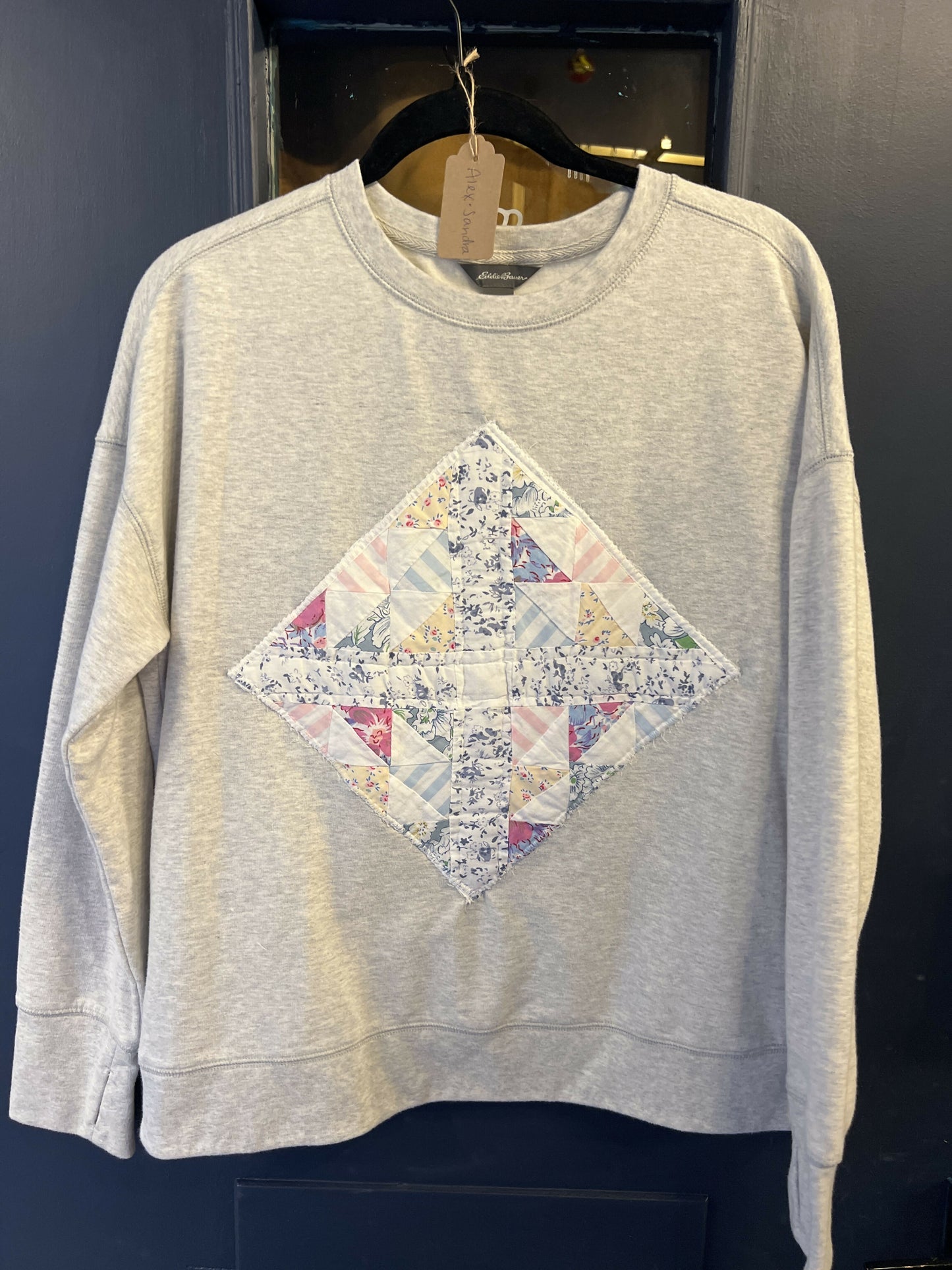Cross Over Quilt Seeatshirt