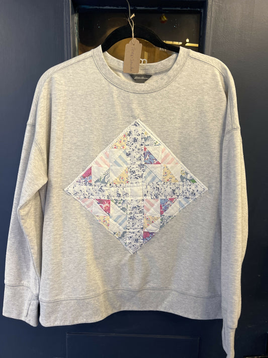 Cross Over Quilt Seeatshirt